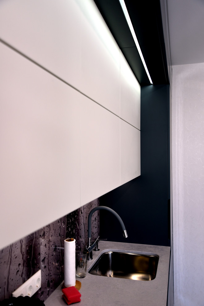 Кухня "PROFILO metallo".