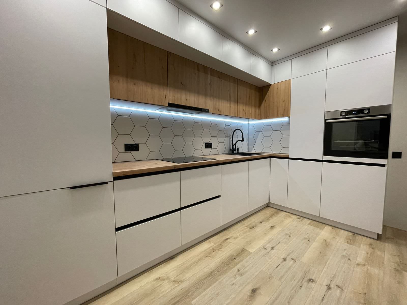 Обложка проекта: Кухня для квартиры по ул. Мате Залки