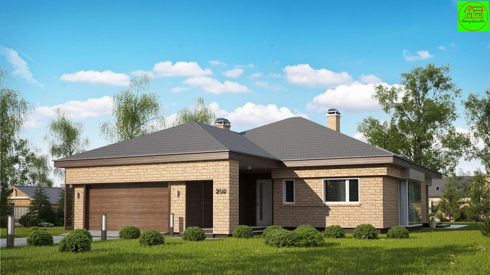 Обложка проекта: Просторный дом с кирпичной облицовкой фасада.