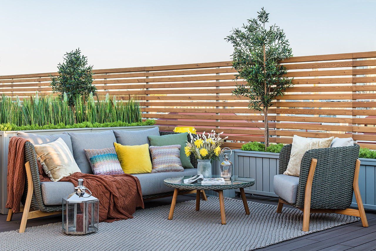 На набережной