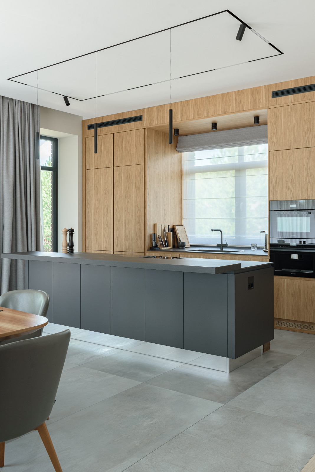 Строительство и внутренняя отделка частного дома в современном стиле