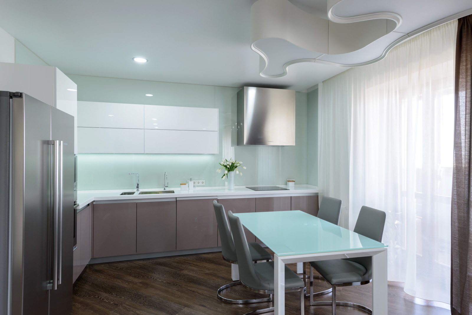 apartment with aquarium