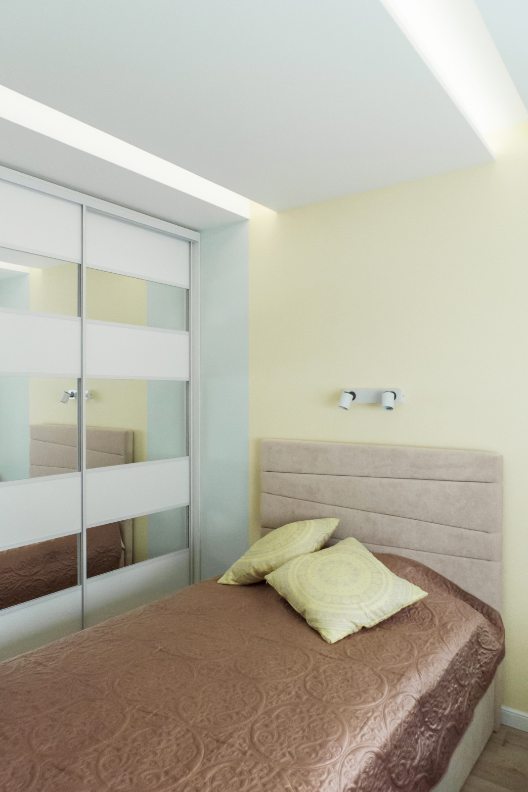 ЖК Легенда на Яхтенной спальня старшей дочки