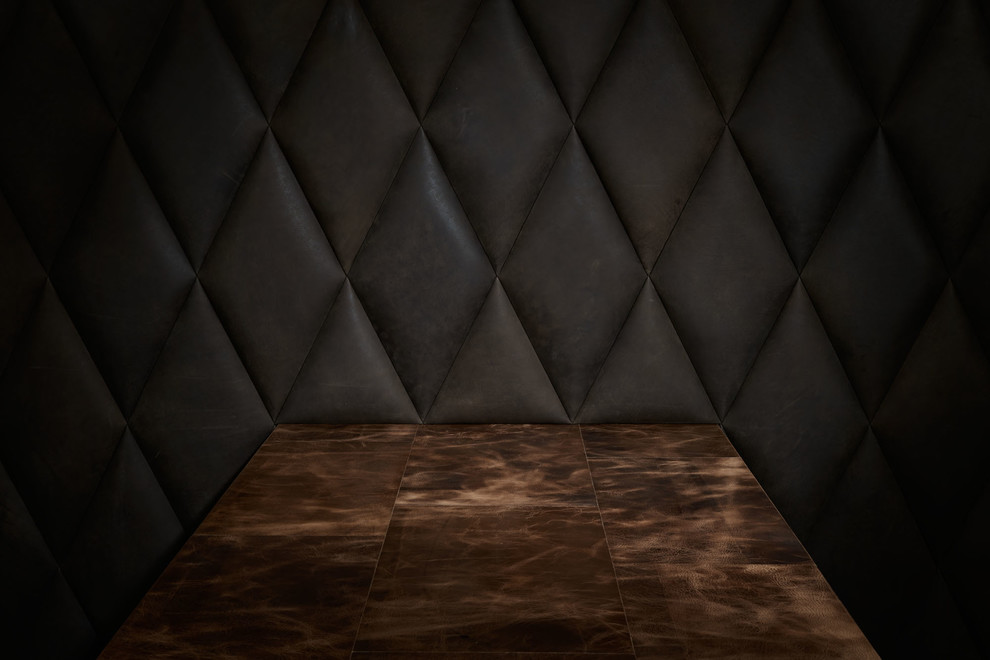 Мягкие настенные панели и стол в кожаной плитке Alphenberg