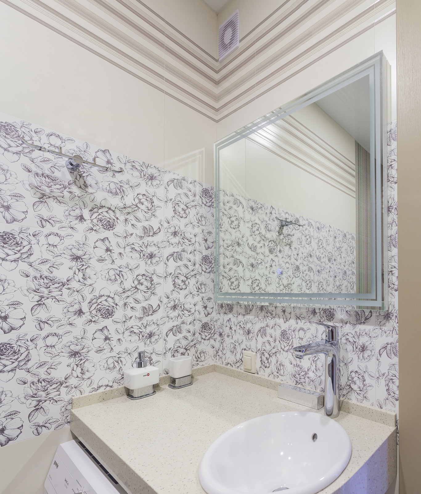 Современная квартира в светлых тонах