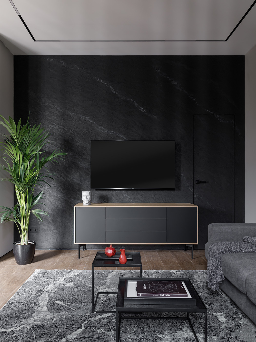 Реализованная квартира под сдачу в темных тонах в ЖК Притяжение