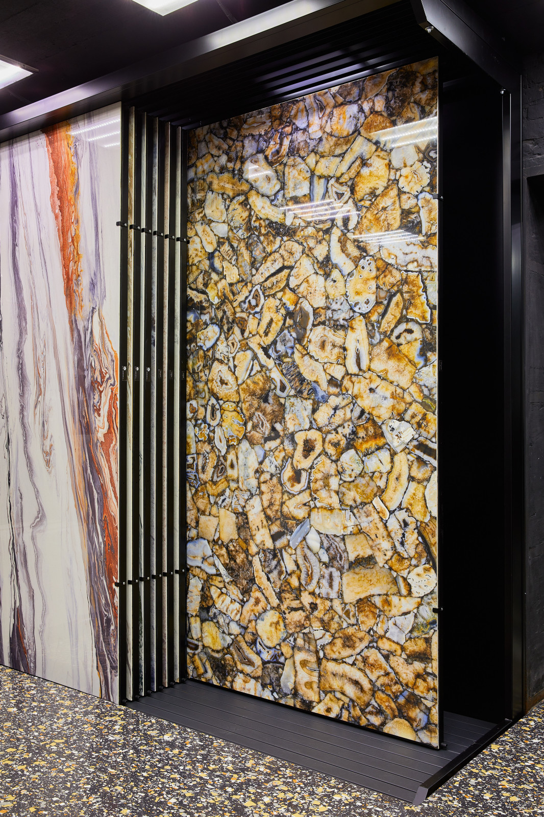 Экспозиция шоурума SpazioIris Moscow