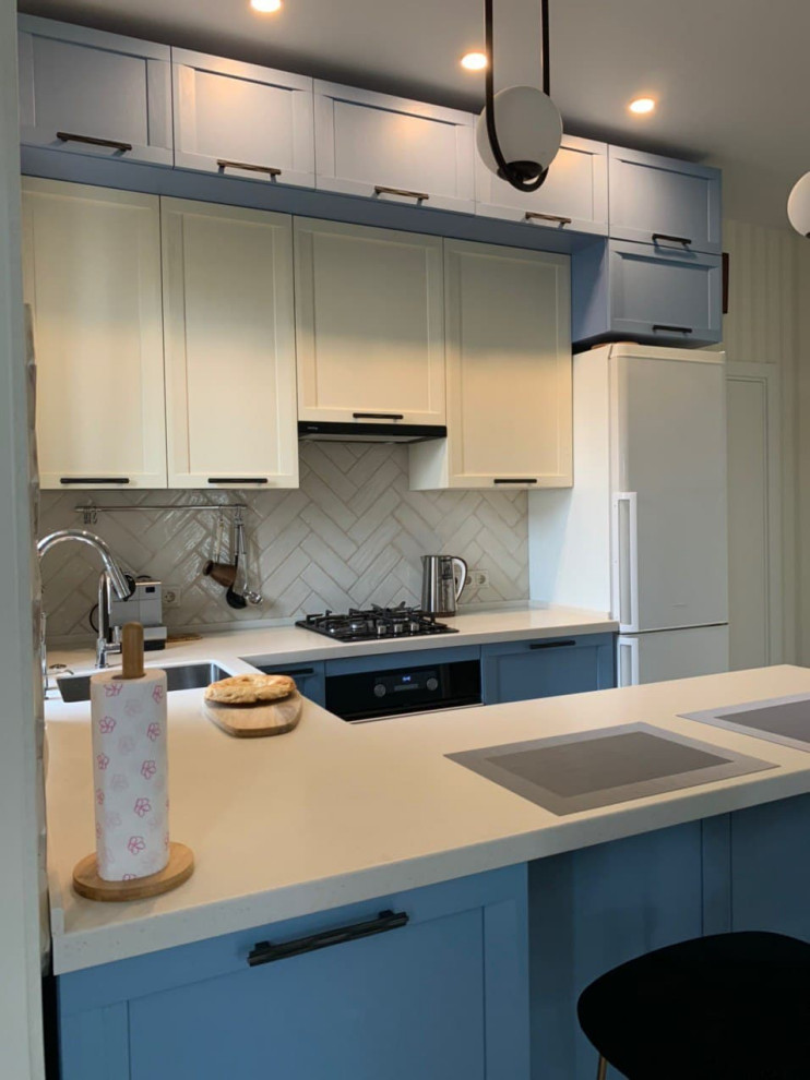 Кухня в доме с отделкой