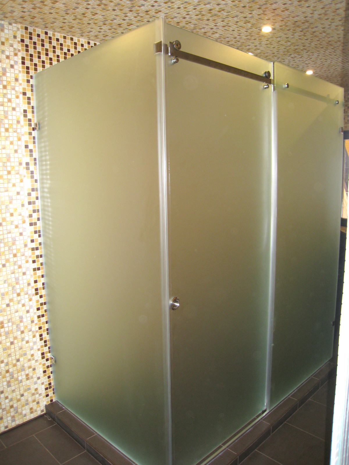 Душевые ограждения угловые