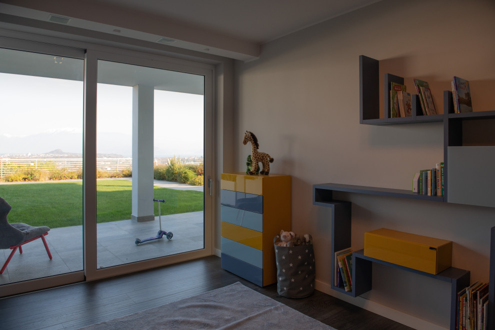 Интерьер апартамента в HPA, Паденге-Суль-Гарда, Италия