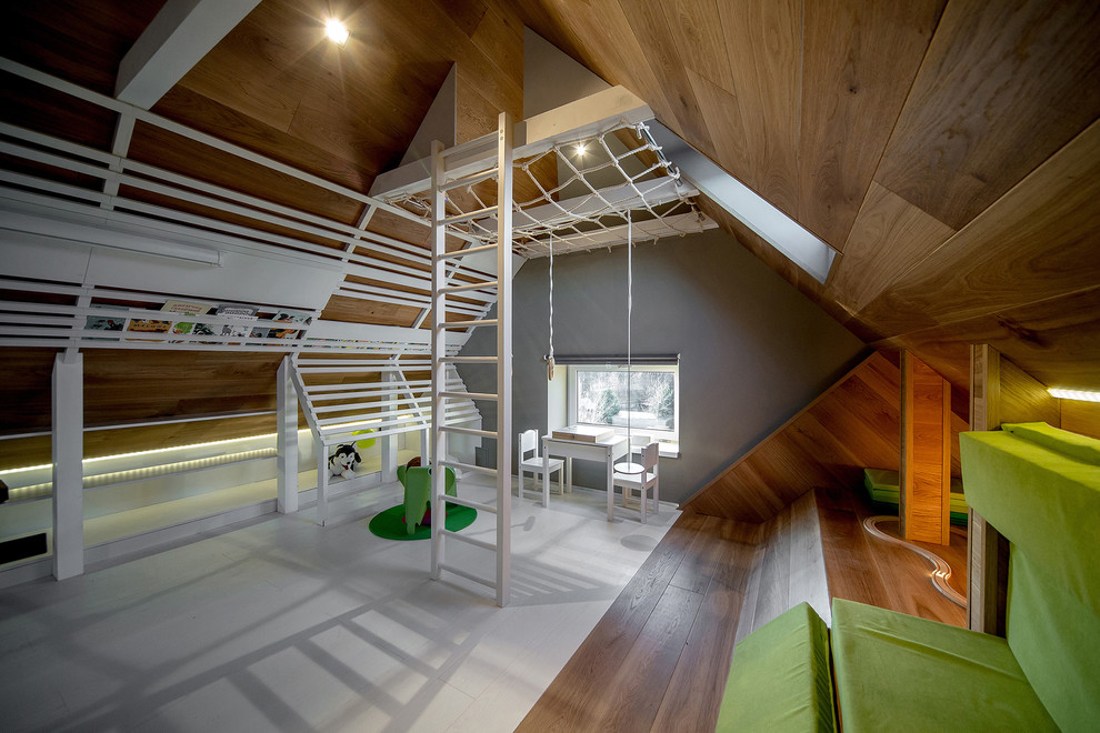 Мансарда ПРОТИВОСТОЯНИЕ