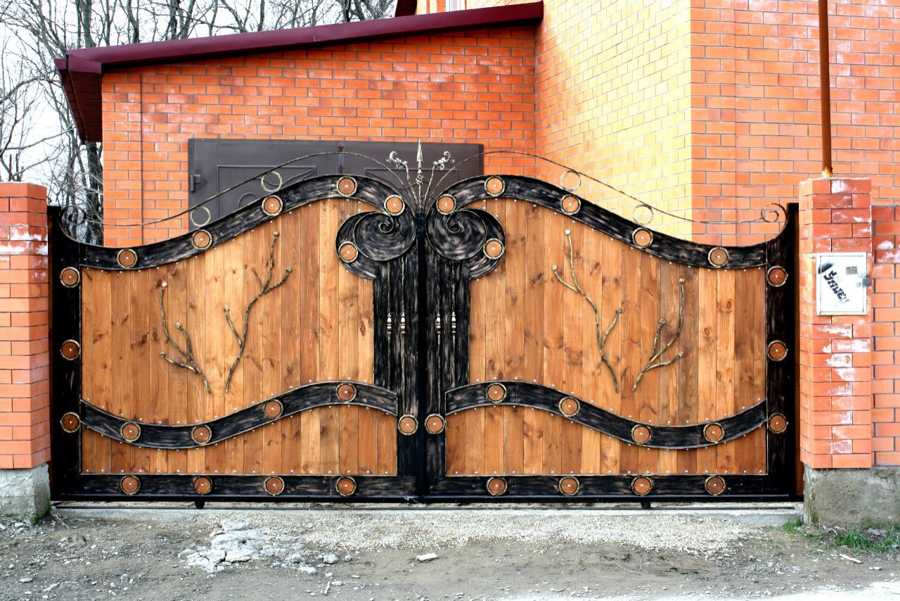 Кованые ворота