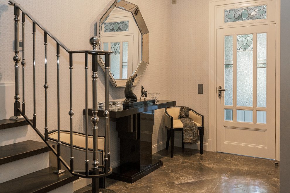 Интерьер лестничного холла