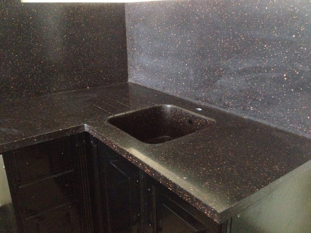 Столешницы из исскусственного камня