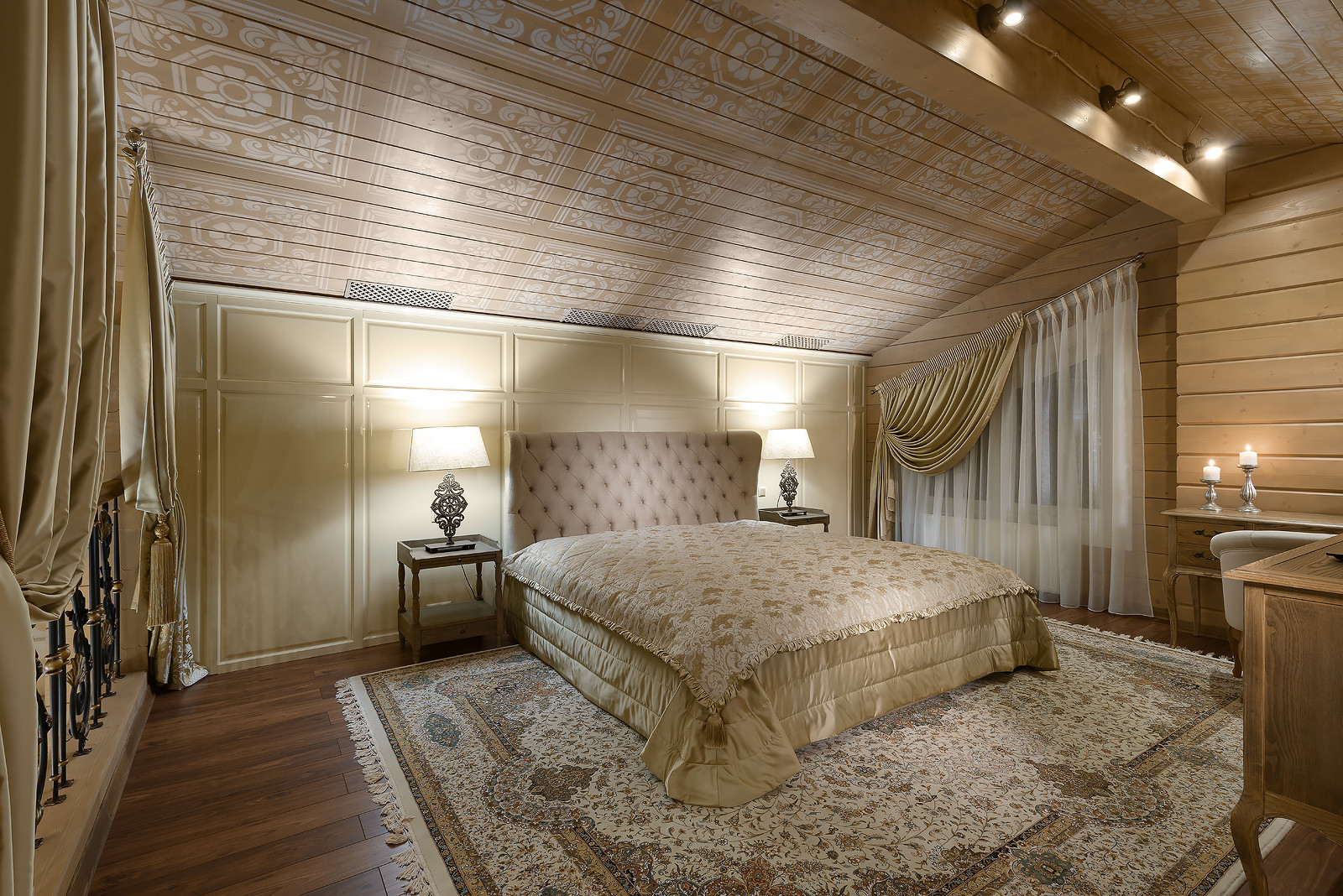 Дом на берегу реки