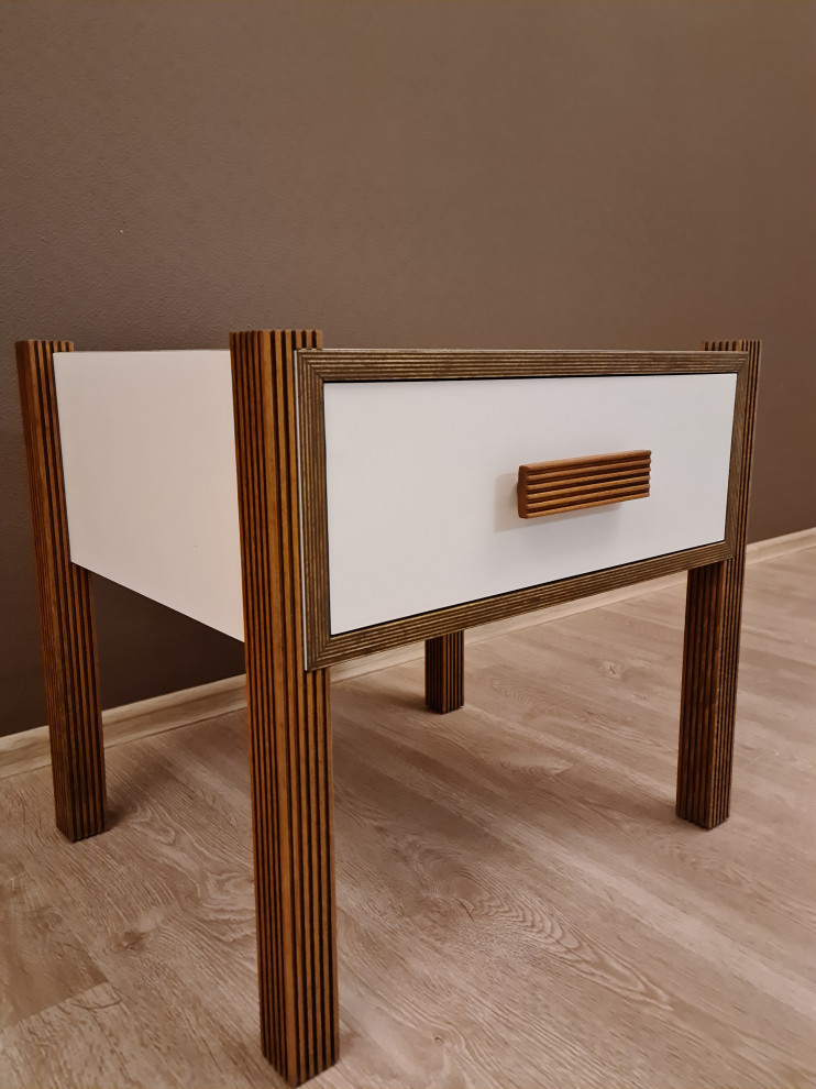 Прикроватные тумбы