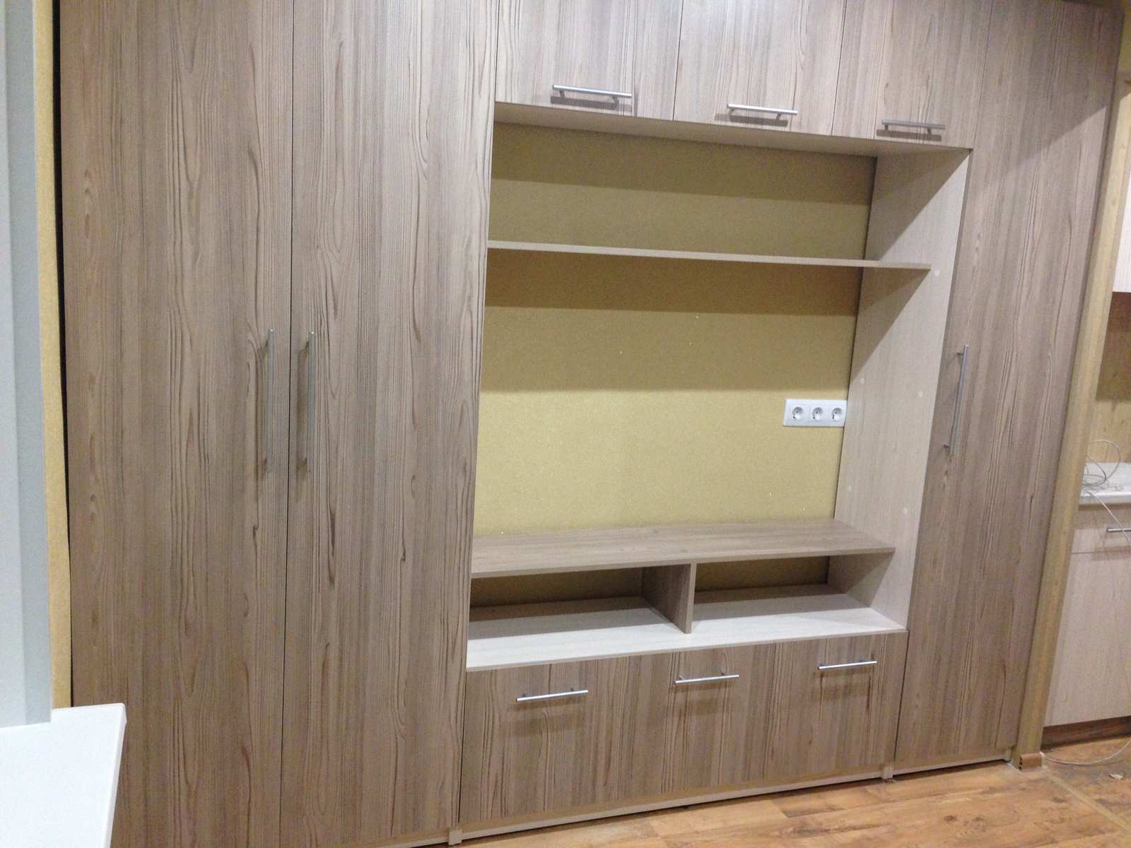 Обложка проекта: Корпусная мебель эконом и чуть дороже