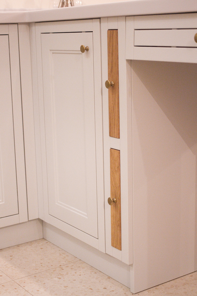 Бело-серая кухня в Москве