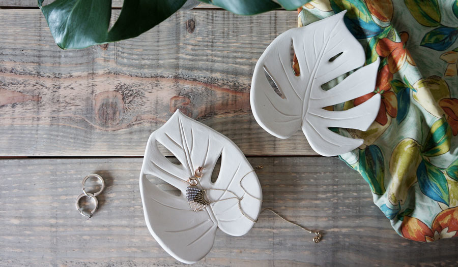 Своими руками: Тарелка в форме листа монстеры