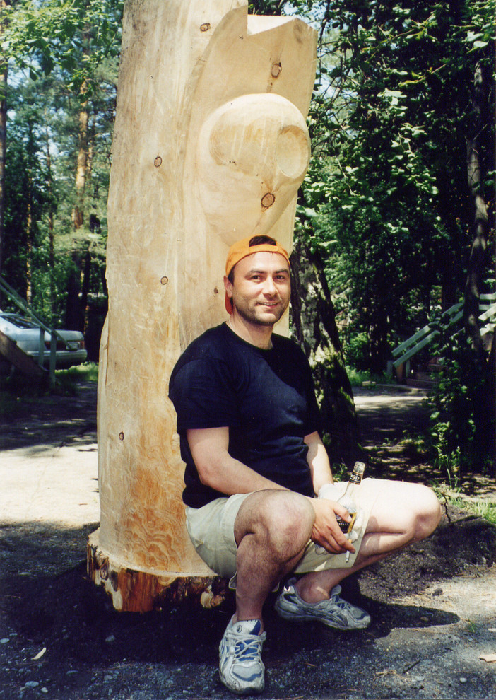 Обложка проекта: Скульптура из кедра на фестивале бардовской песни на Катуни.