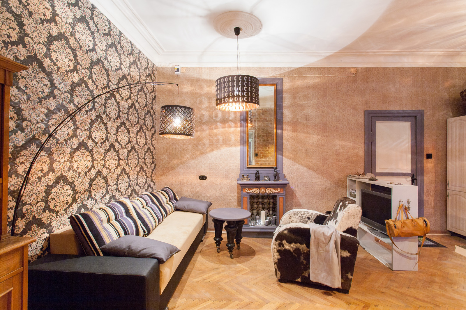 Обложка альбома: камин