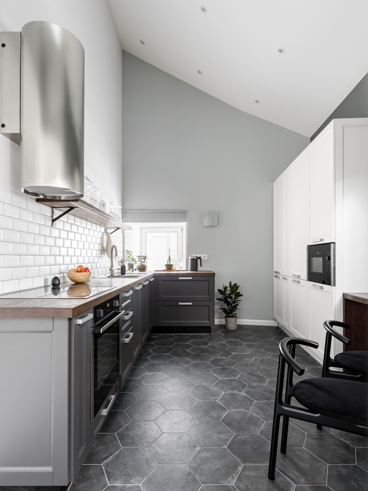 Мансардная двухуровневая квартира в скандинавском стиле