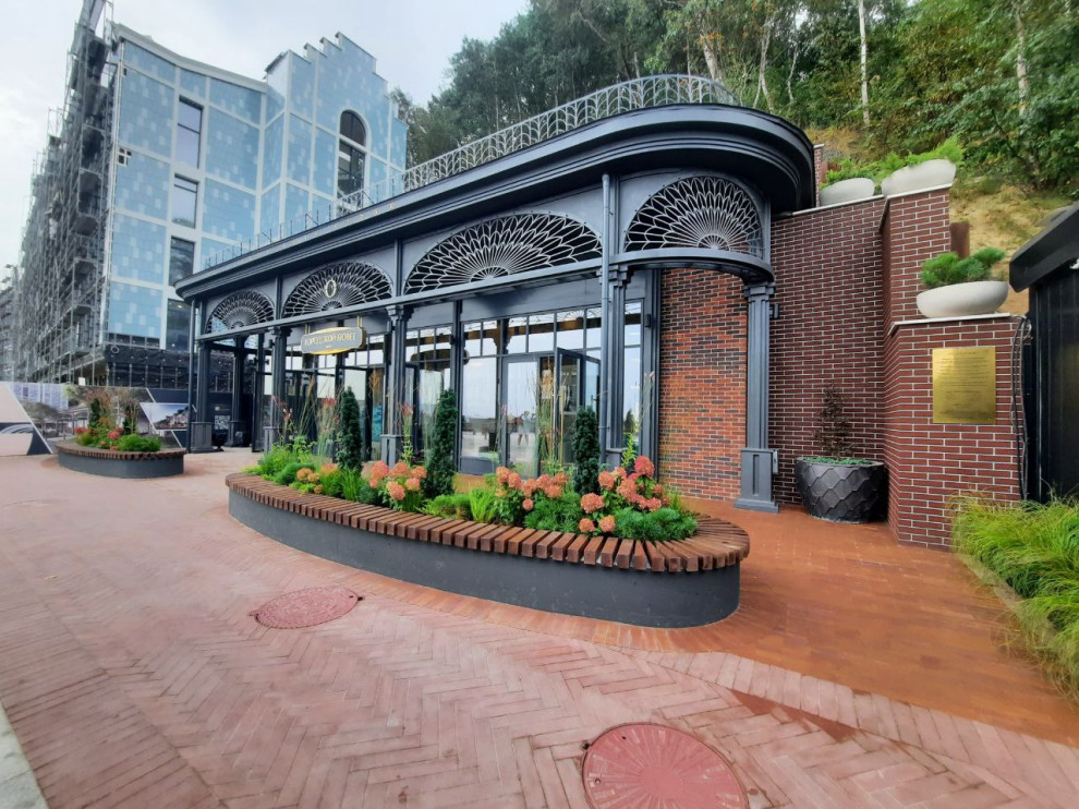 Озеленение территории возле Бювета в Светлогорске