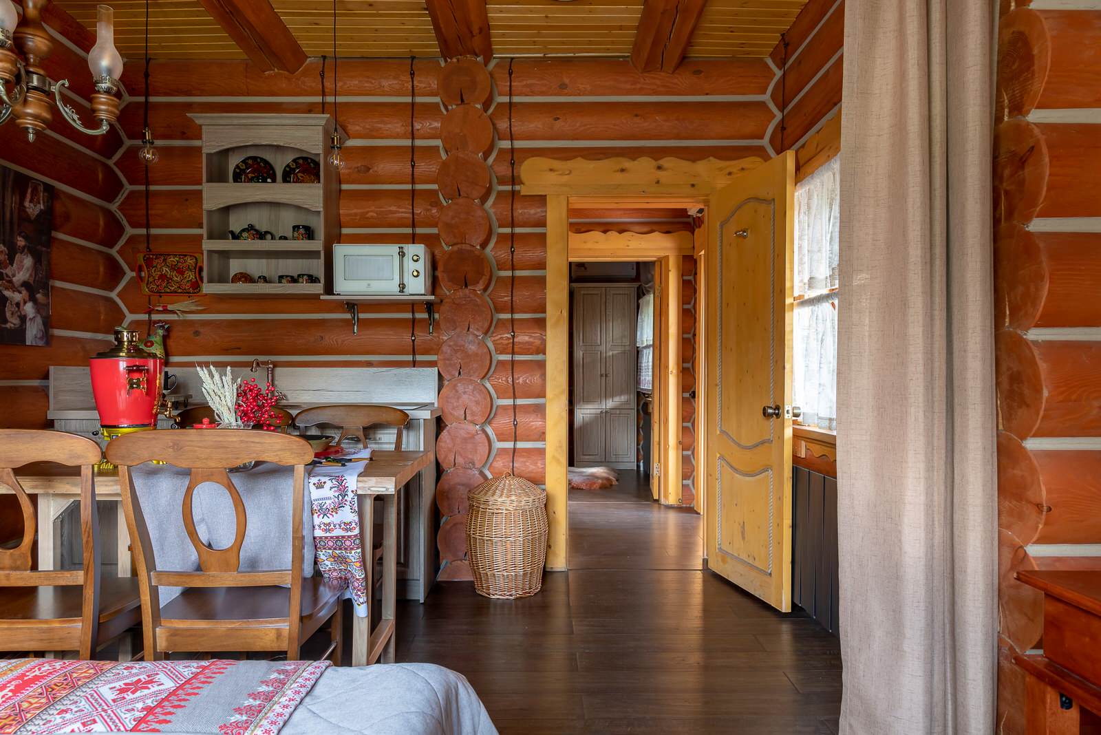 Дом из сруба. Русский исторический дизайн.