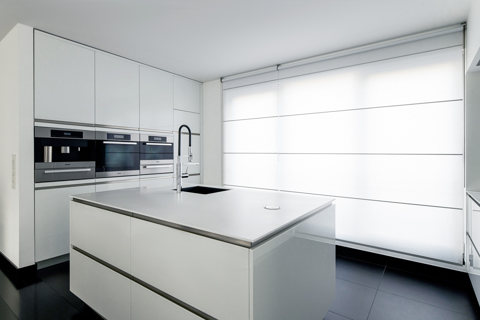 Рулонные шторы из японской бумаги Washi.