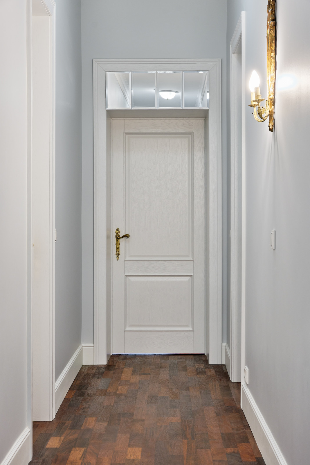 Классический интерьер с Орлеаном в отделке дуб