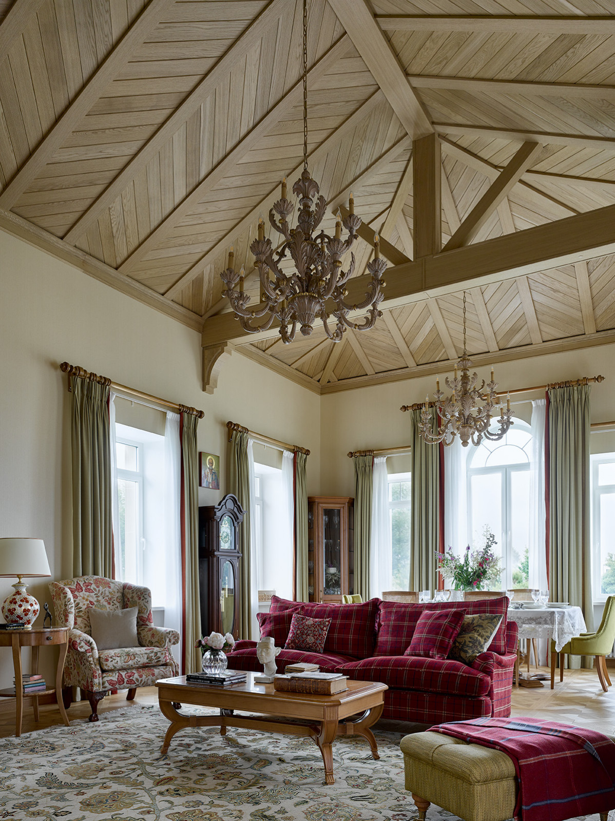 Обложка альбома: интерьер гостинной