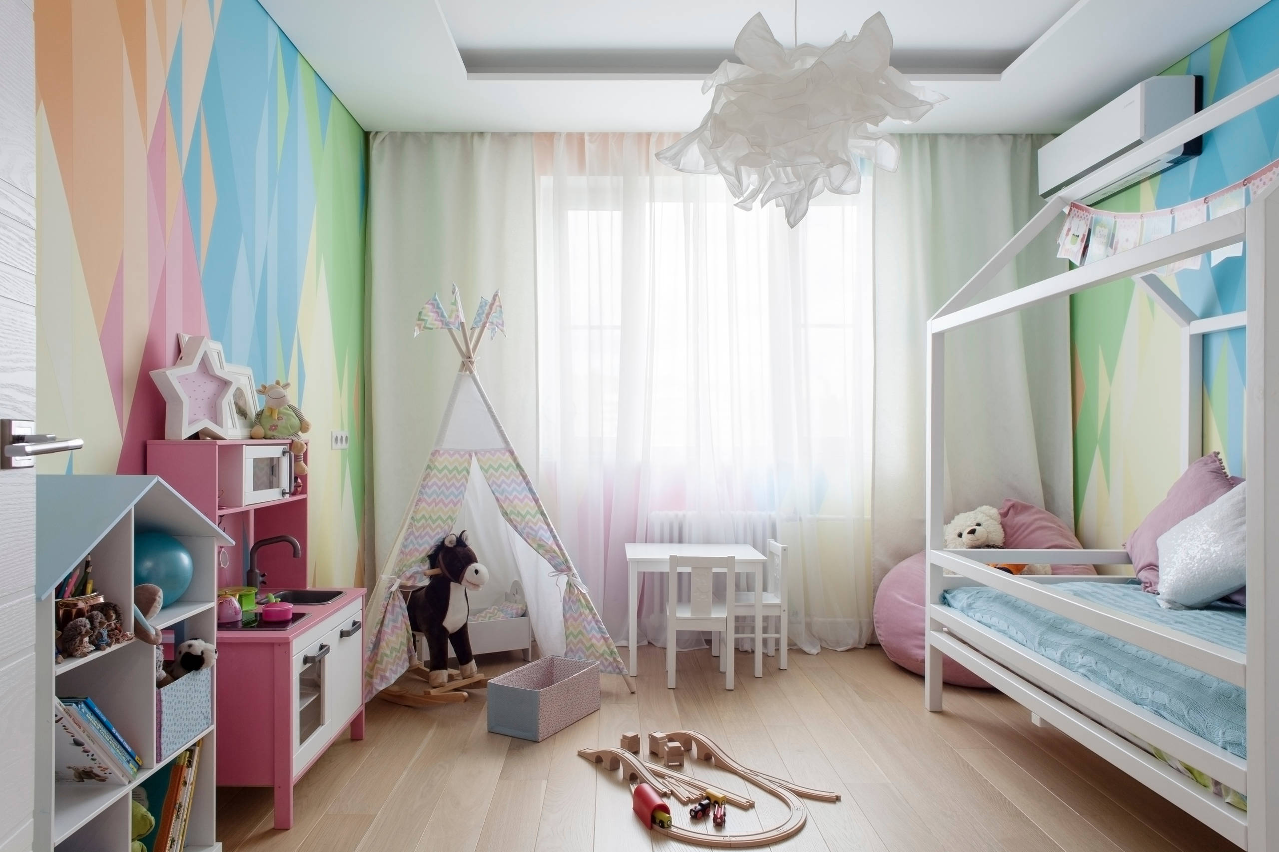 В гостях: Квартира в П-44 — c радугой и вигвамом в детской