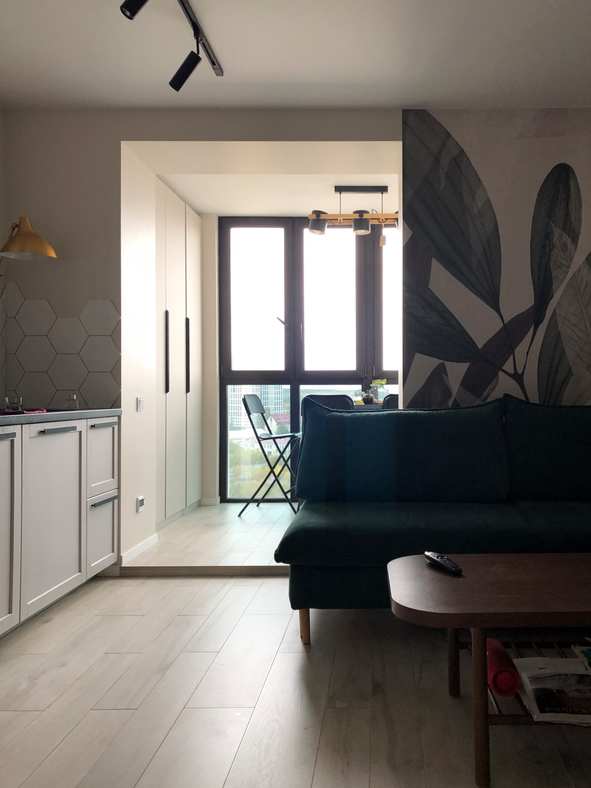 Обложка проекта: Островок спокойствия на вершине многоэтажки