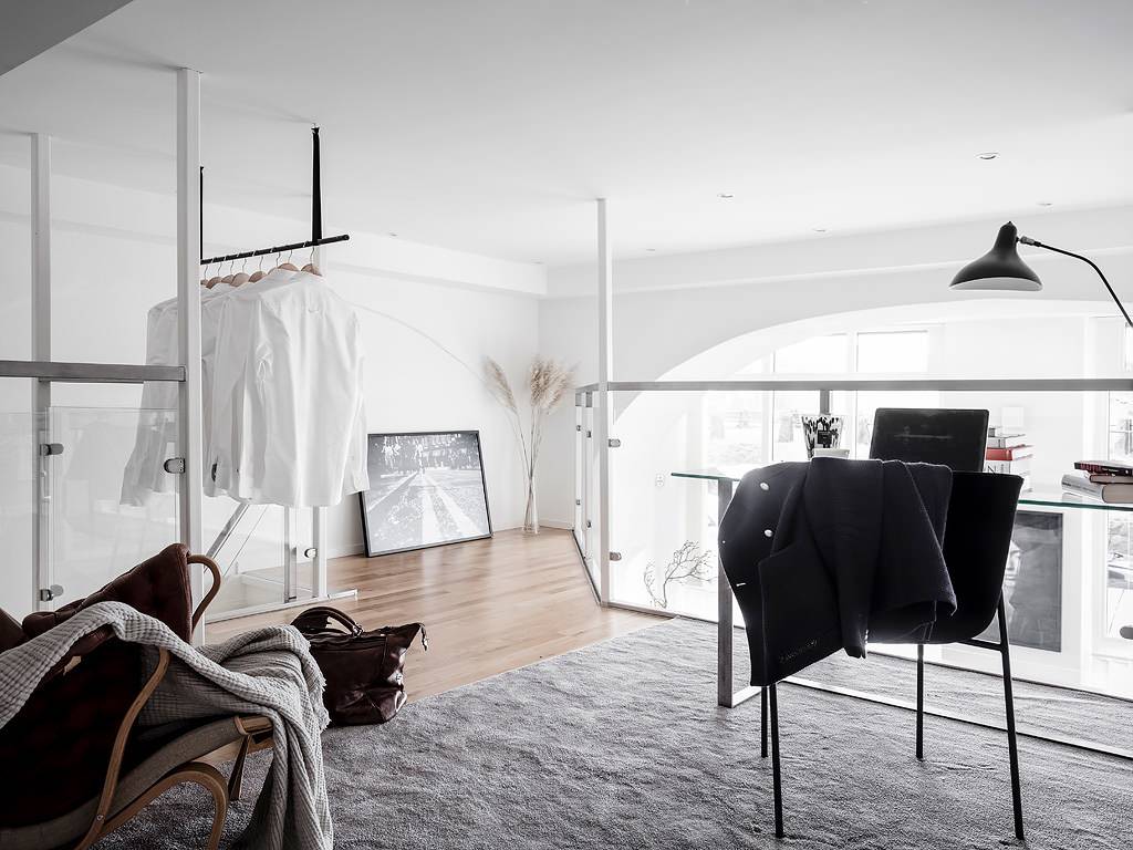 Двухэтажная студия дизайнерский ремонт