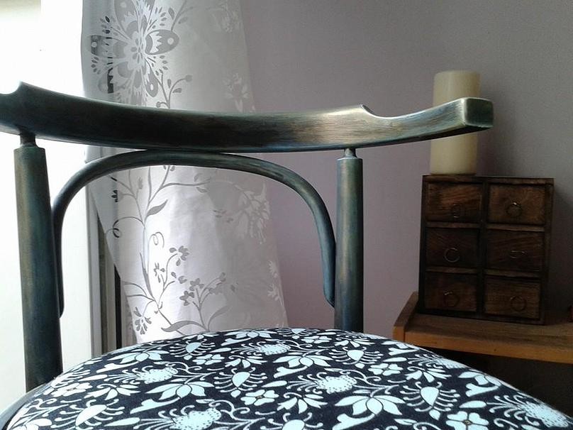 Обложка проекта: Möbel und Stückmalerei