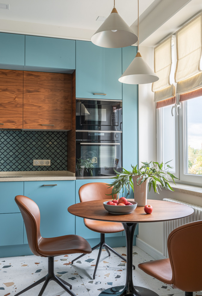 Houzz тур: Цветной интерьер в духе конструктивизма