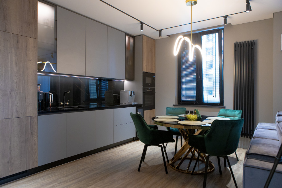 Современное сочетание дерева и матовой поверхности