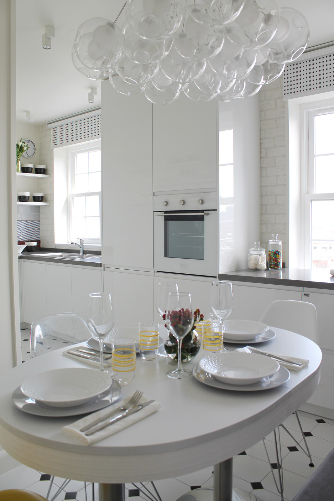 Есть решение: 9 проектов кухни 12 кв.м