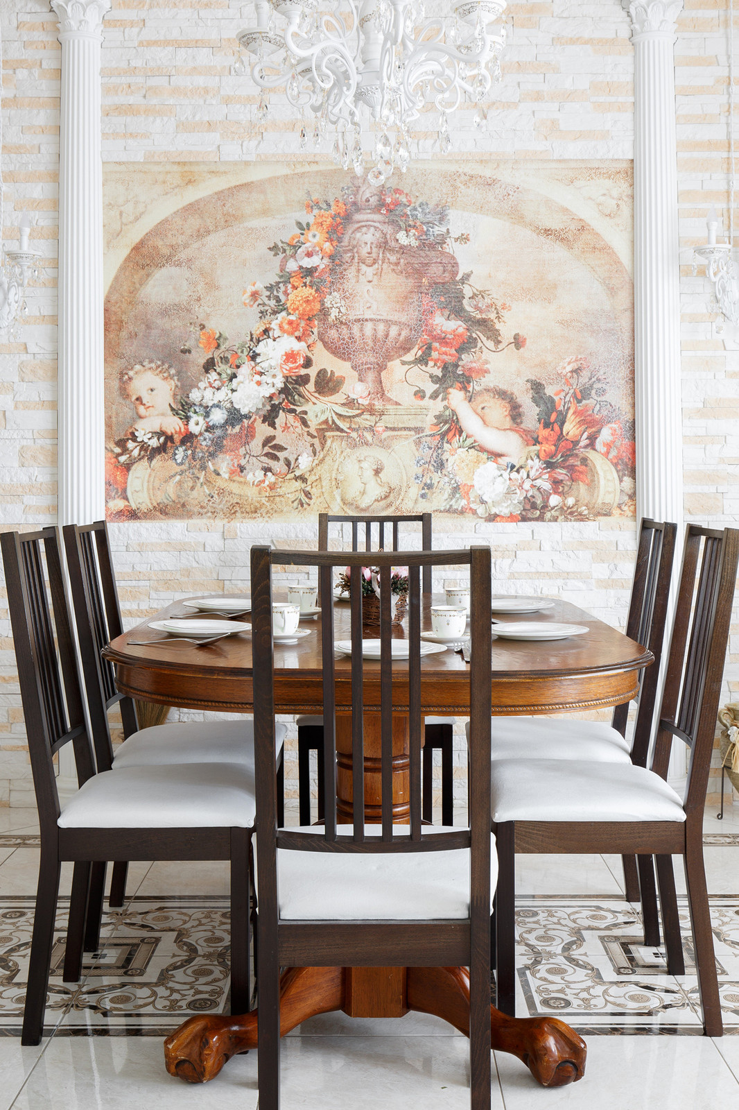 Классическая кухня-гостиная