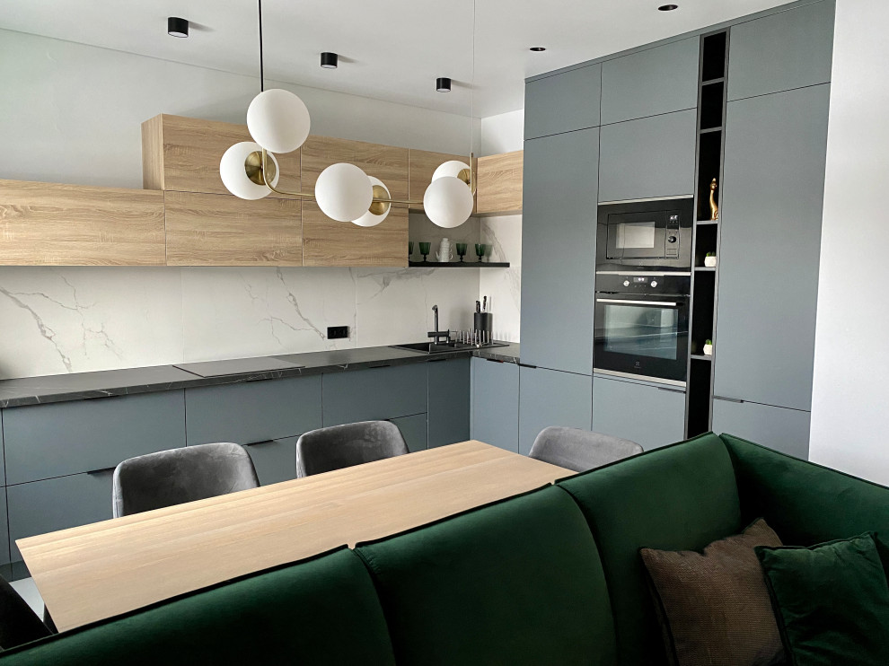 Contemporary apartment