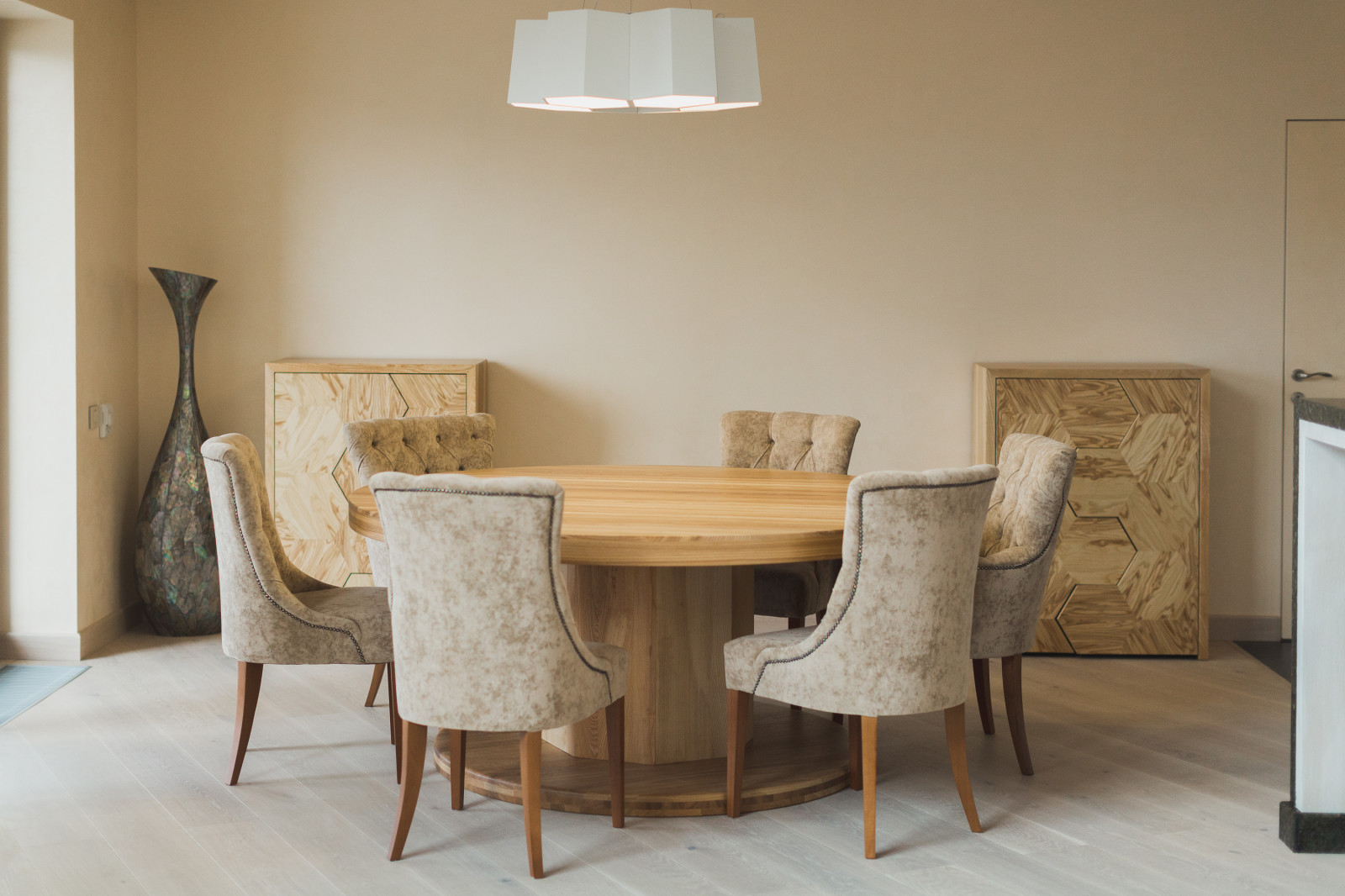 Комод и Стол