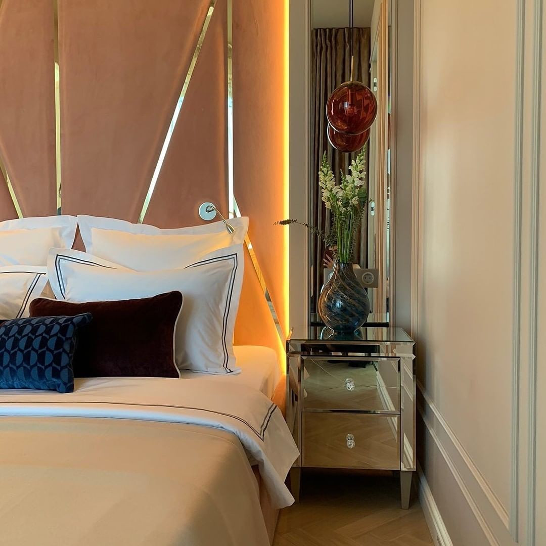 Мягкие стеновые панели в спальне