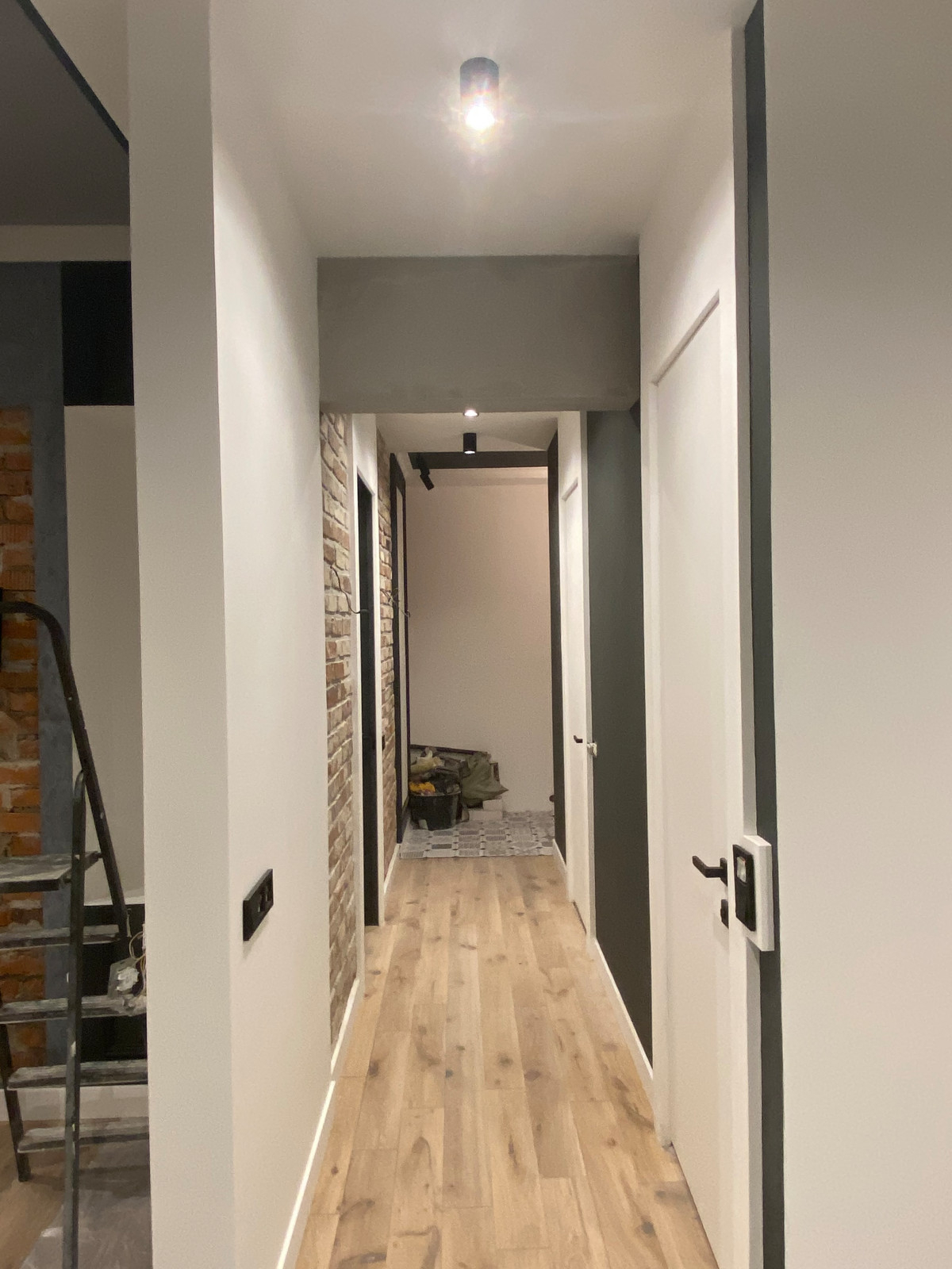 УЛ АКАДЕМИЧЕСКАЯ (56 КВ.М)