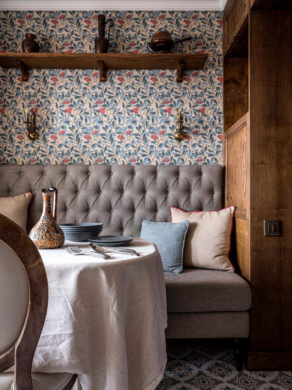 Обложка проекта: Очень уютная кухня для молодой хозяйки!