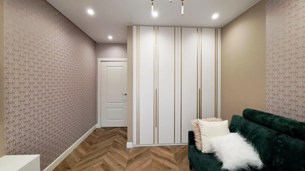 Современная классика в эмали и золоте