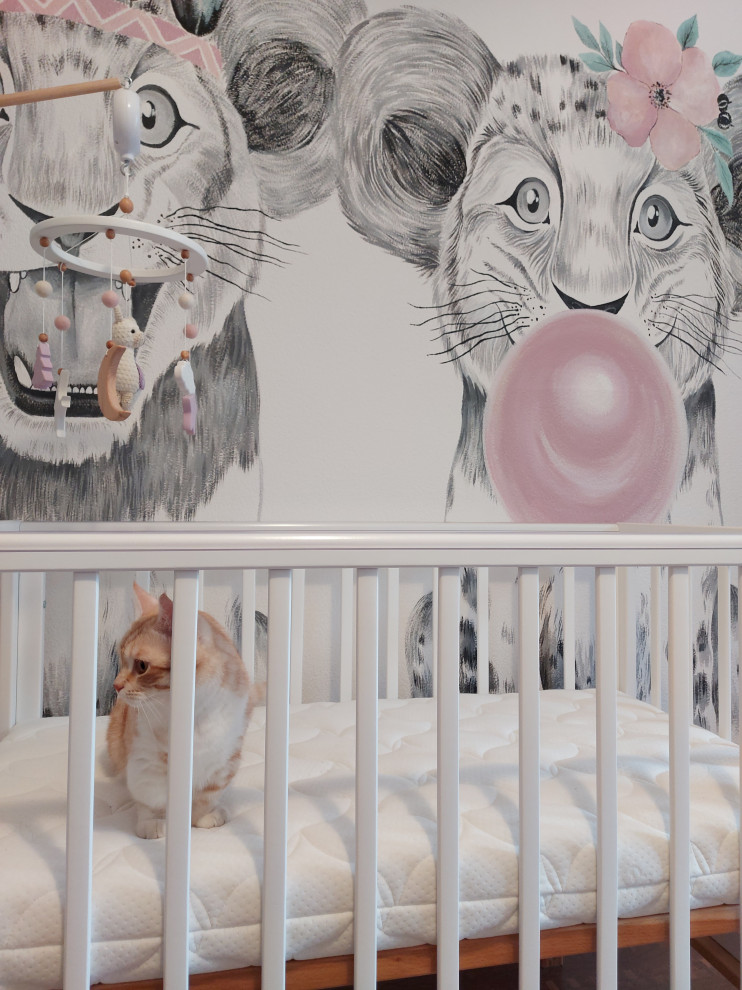 Роспись стены в детской " Львята"