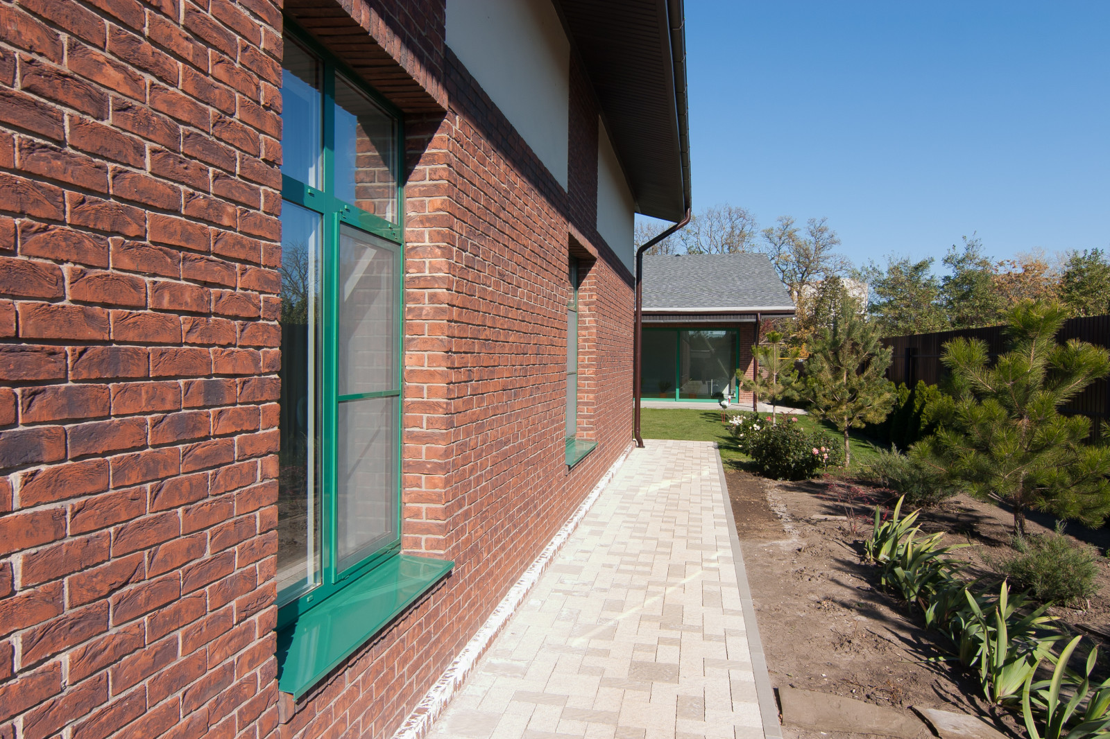 Одноэтажный жилой дом с бассейном и  SPA