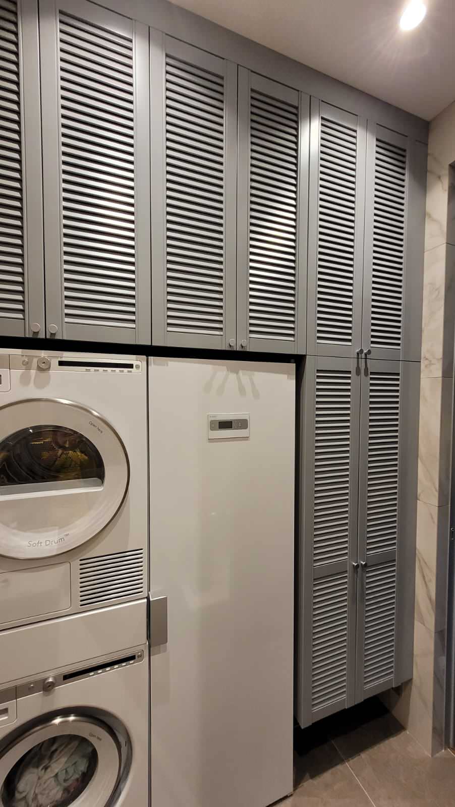 Вентилируемые фасады шкафов в постирочную