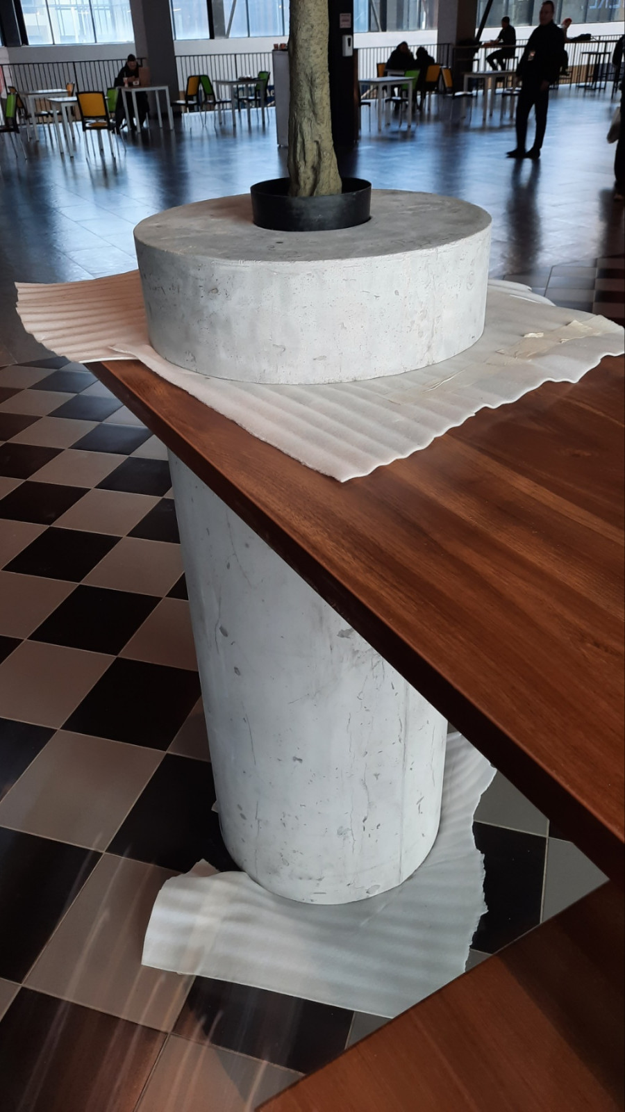 Подстолье из бетона