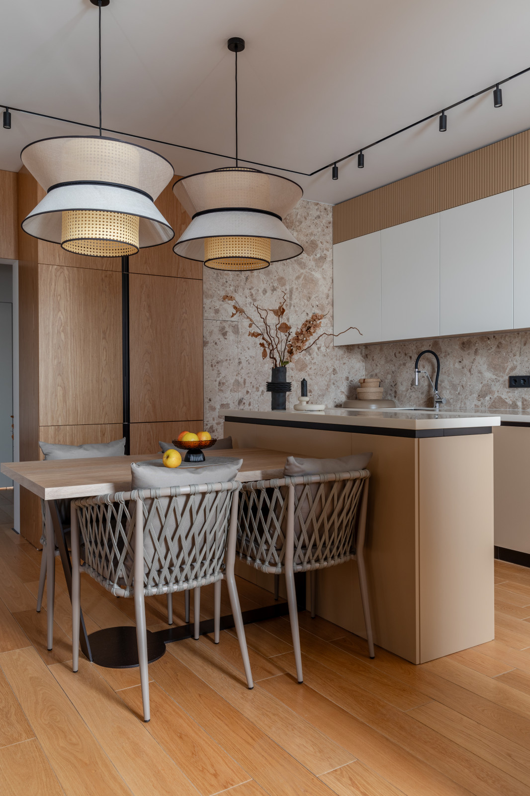 Фото: Экостиль для холостяка 65м.кв.